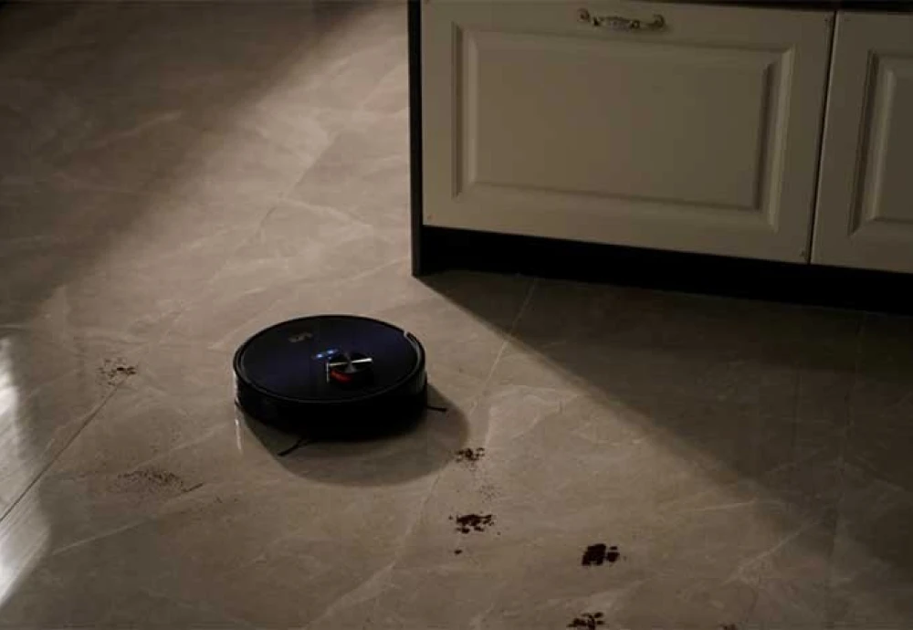 robot vacuum cleaner hardwood floor